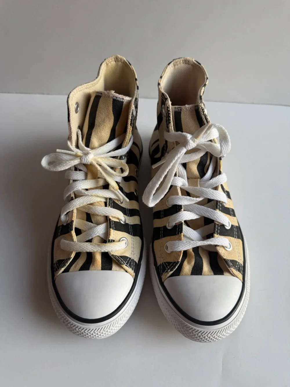 Converse All Star Kids High-Top Zebra Stripe Sneakers tennis shoes sz 3 5 35